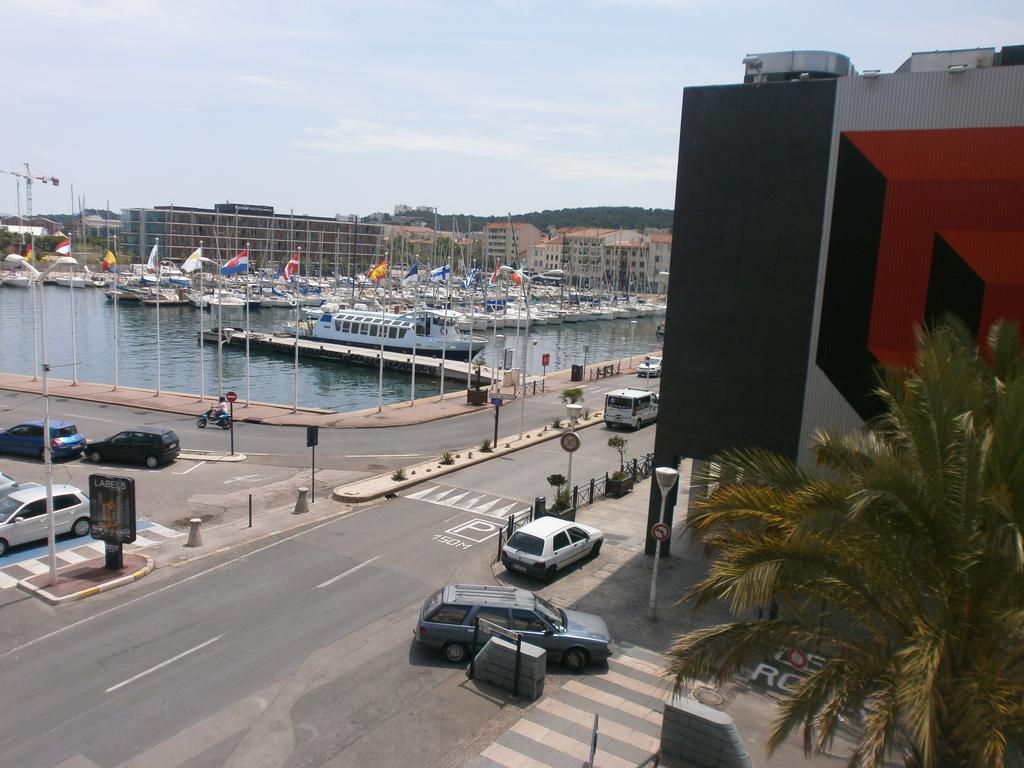 Hotel Restaurant La Fregate La Seyne-sur-Mer Bilik gambar